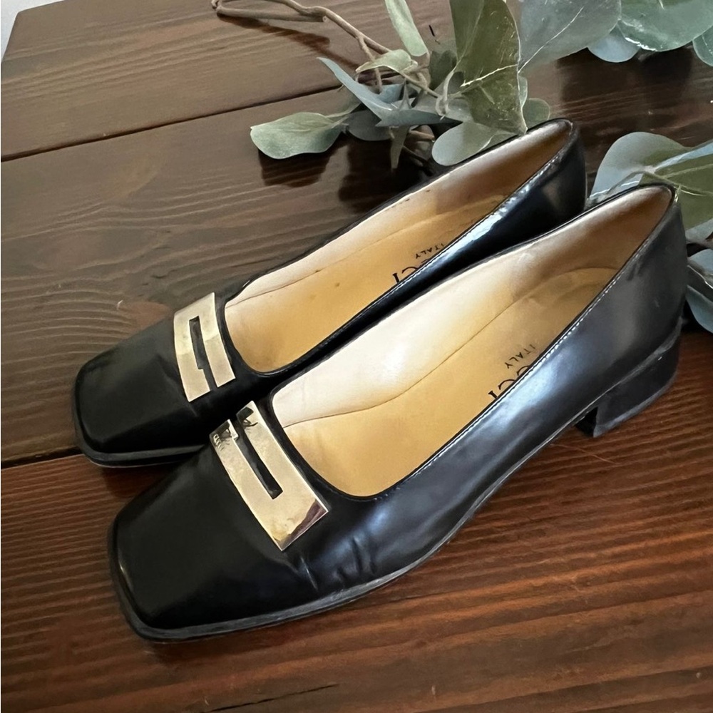Gucci Women's Black Leather Loafers - Picture 4 of 6